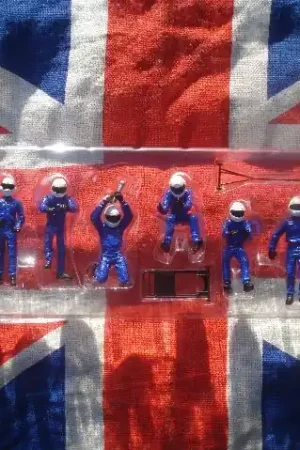 Koop Online ScaleXtric C8293 RACE + PIT CREW - Tyre BLUE